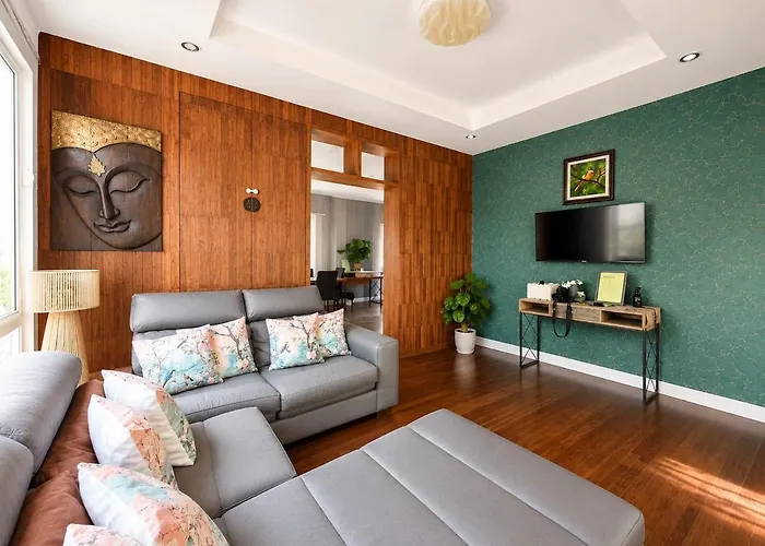 5br Waterfront House With Hot Tub For 10 Guests בנגקוק