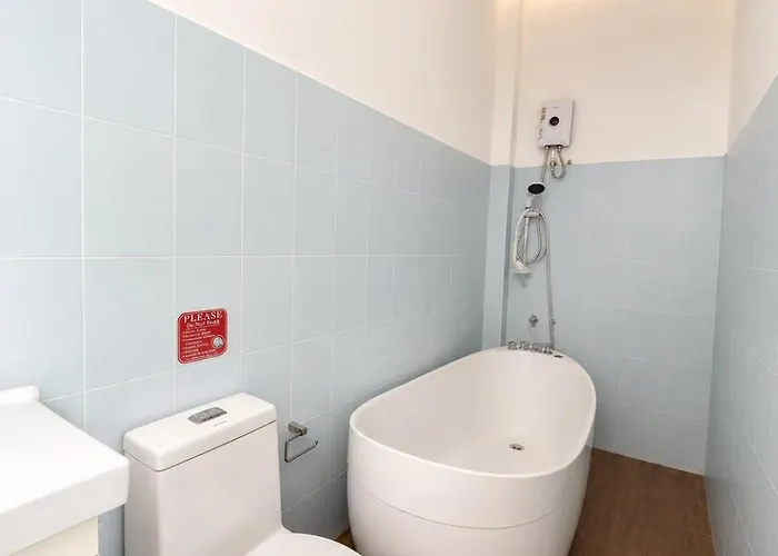 5br Waterfront House With Hot Tub For 10 Guests בית נופש *