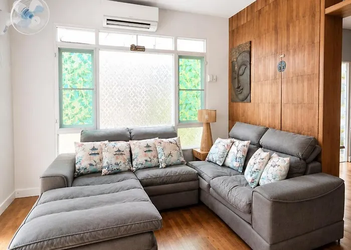 5br Waterfront House With Hot Tub For 10 Guests 度假居