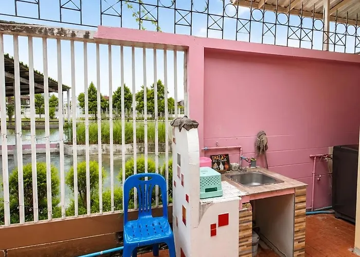 5br Waterfront House With Hot Tub For 10 Guests בנגקוק